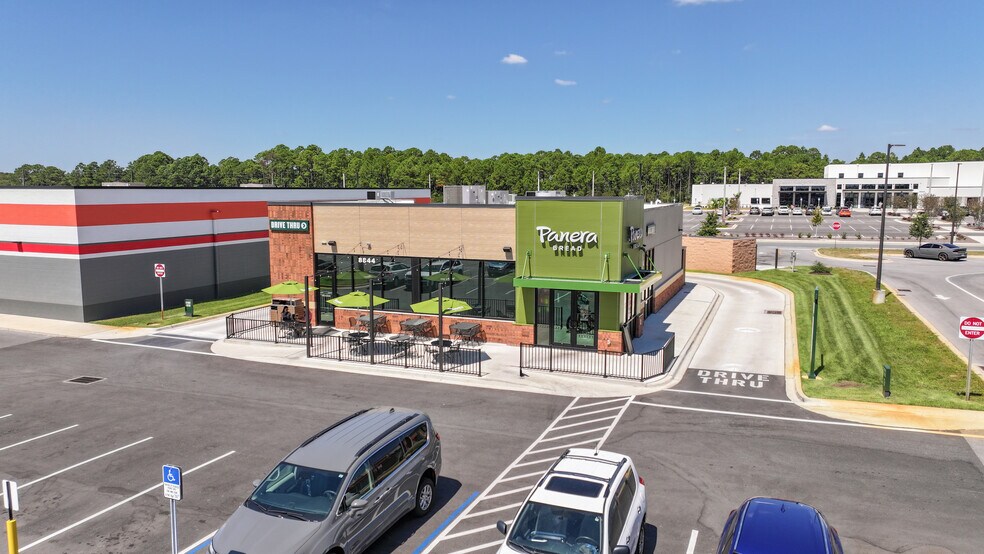 Primary Photo Of 8844 Navarre Park ln, Navarre Restaurant For Sale