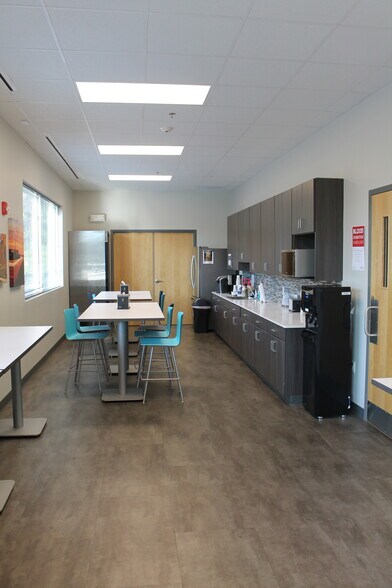 More Photos Of 301 James Record Rd SW, Huntsville Distribution For Lease