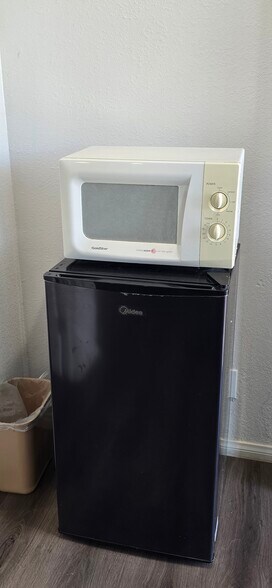 More Photos Of 2128 State Highway 58 Business Route E, Mojave Hotel For Sale