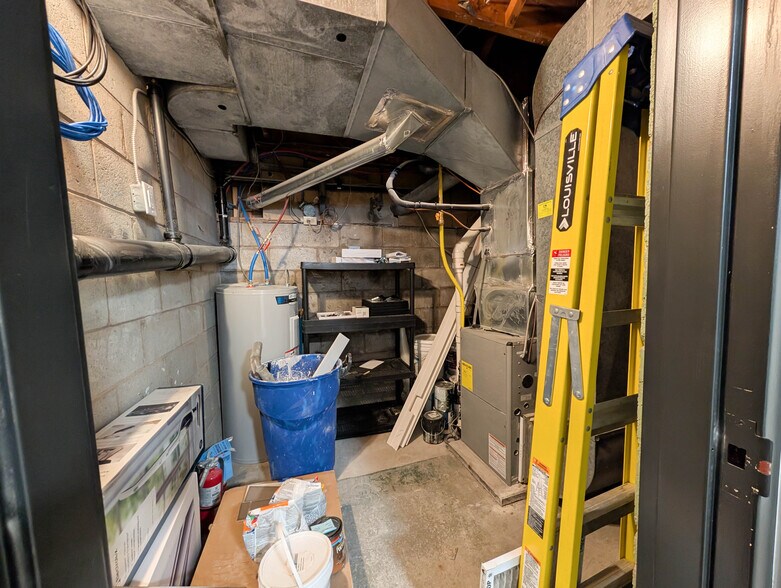 More Photos Of 172-174 Eastchester Ave, St Catharines Medical For Lease