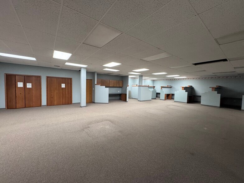More Photos Of 511 Washington Ave, Detroit Lakes Office For Sale