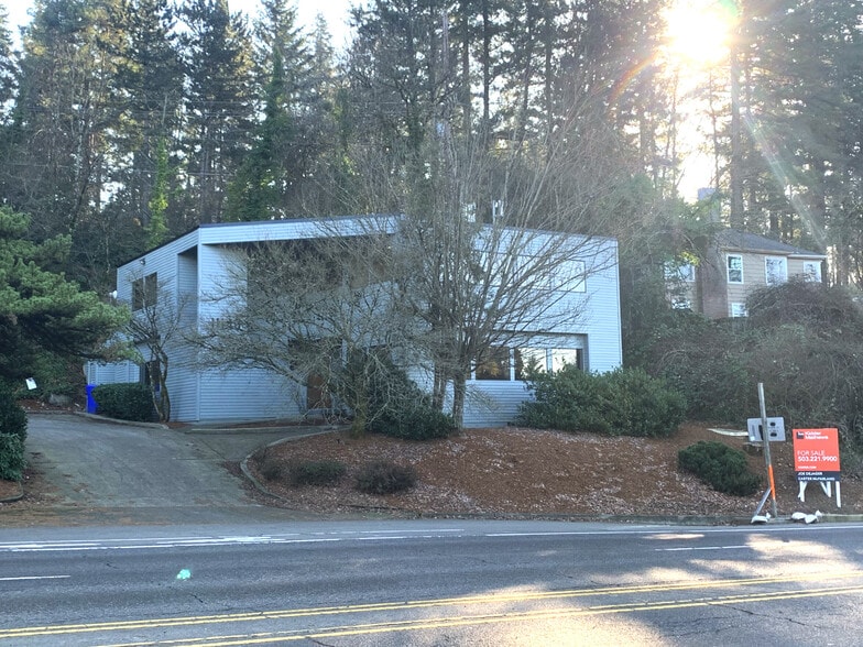 More Photos Of 11140 SW Barbur Blvd, Portland Office For Sale