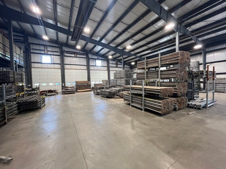 More Photos Of 42 Capital Ave, Lisbon Distribution For Lease