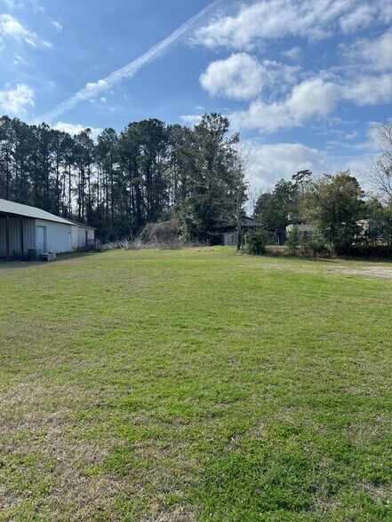 More Photos Of 309 Baybrook St, Thomasville Warehouse For Sale