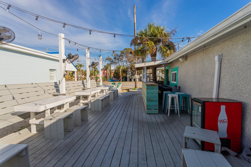 More Photos Of 101 Lovell Ave, Tybee Island Restaurant For Sale