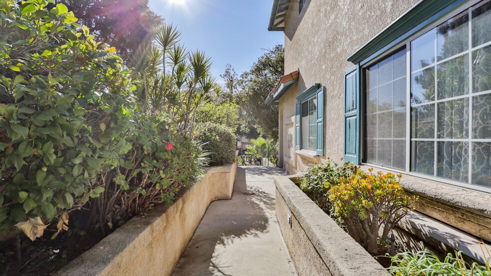 More Photos Of 3353 Montrose Ave, Glendale Apartments For Sale