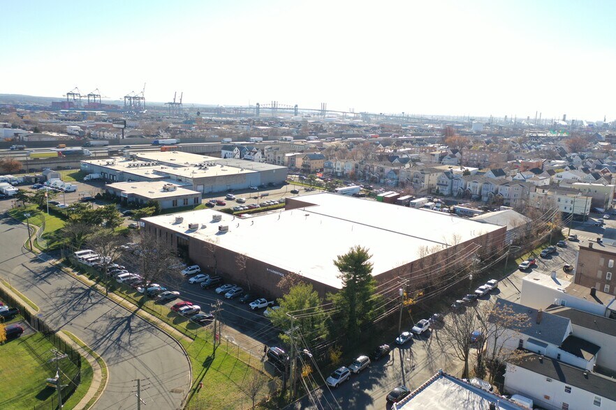 More Photos Of 26 Papetti Plz, Elizabeth Warehouse For Lease