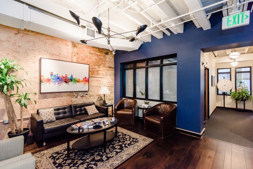 More Photos Of 217 N Charles St, Baltimore Office For Lease