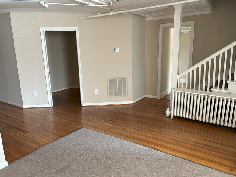 More Photos Of 922 Main St, Lynchburg Apartments For Lease