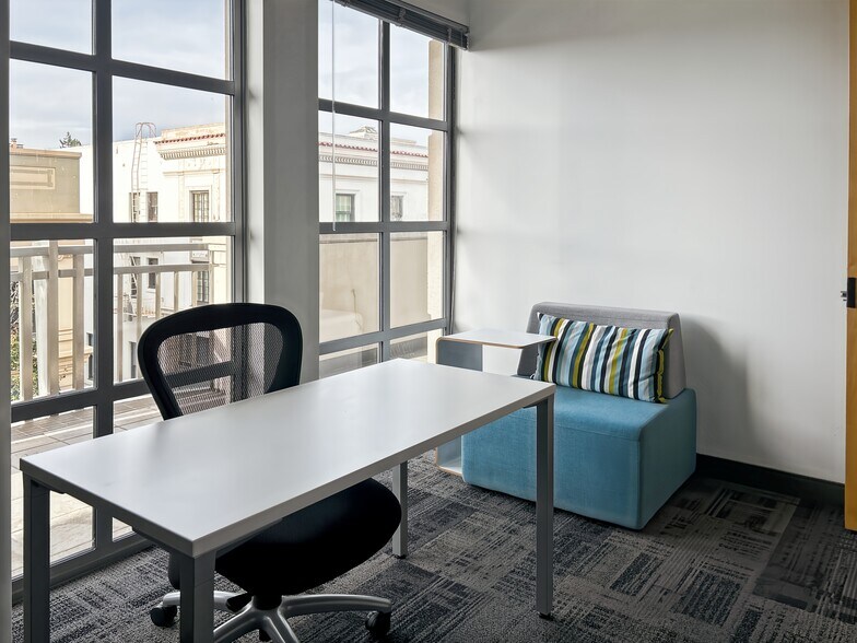 More Photos Of 200-228 Hamilton Ave, Palo Alto Coworking Space