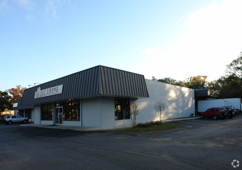 More Photos Of 602 Azalea Rd, Mobile Storefront For Sale