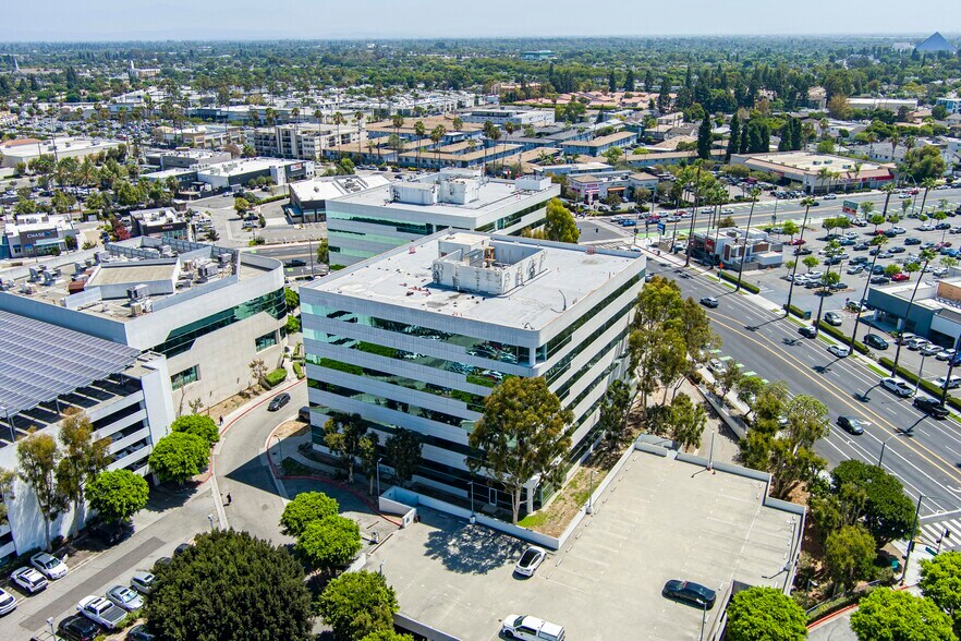 More Photos Of , Long Beach Office For Sale