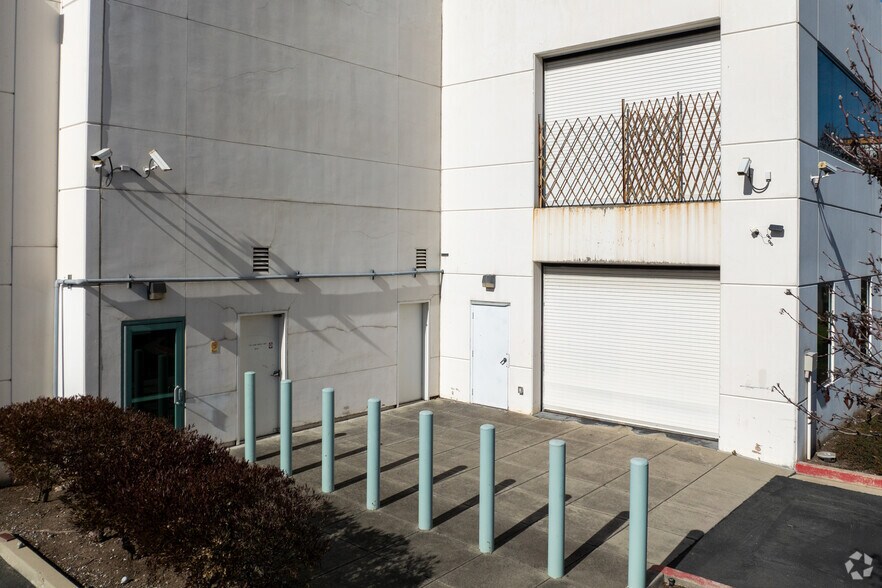 More Photos Of 45388 Warm Springs Blvd, Fremont Research And Development For Lease