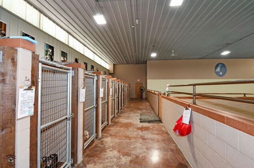 More Photos Of 9436 W Steger Rd, Frankfort Horse Stables For Sale