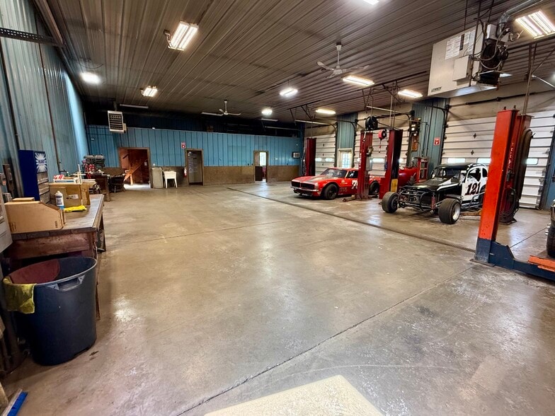 More Photos Of 79 State Rd, Great Barrington Auto Repair For Sale