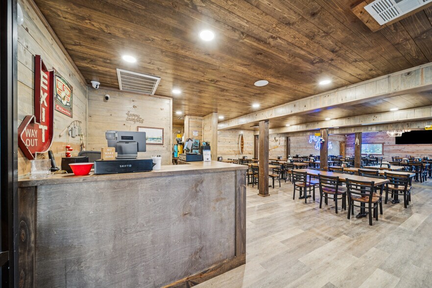 More Photos Of 29301 Hwy 82 Hwy, Park Hill Restaurant For Sale