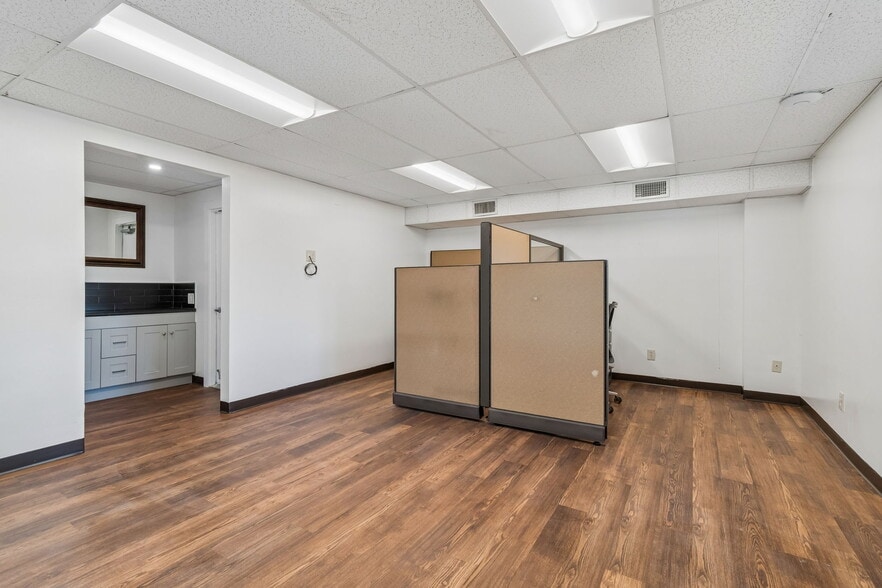 More Photos Of 1453 S Martin Luther King Jr Ave, Clearwater Warehouse For Sale
