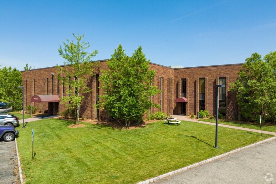 Primary Photo Of 45 Horsehill Rd, Cedar Knolls Warehouse For Lease