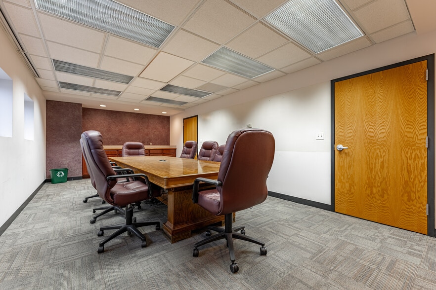 More Photos Of 5430 Saint Charles Rd, Berkeley Office For Sale