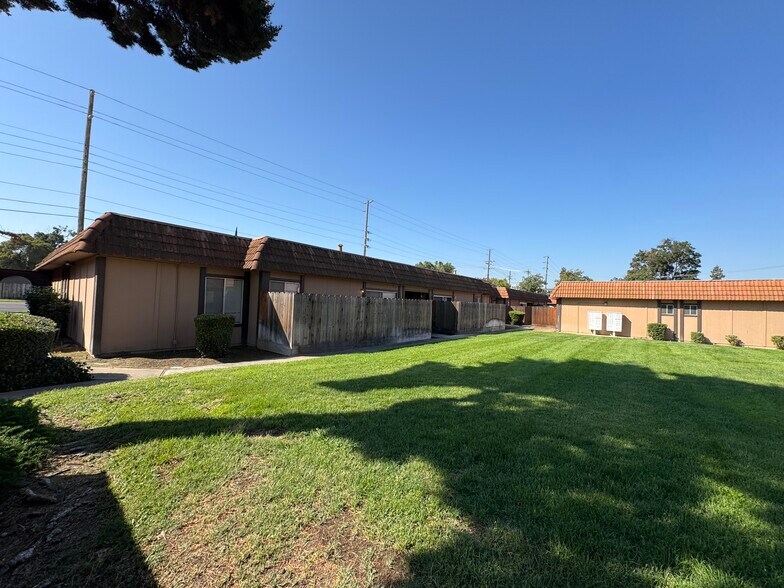 More Photos Of 701 Standiford Ave, Modesto Apartments For Sale