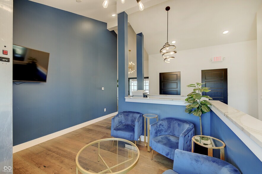 More Photos Of 1506 W Smith Valley Rd, Greenwood Office For Lease