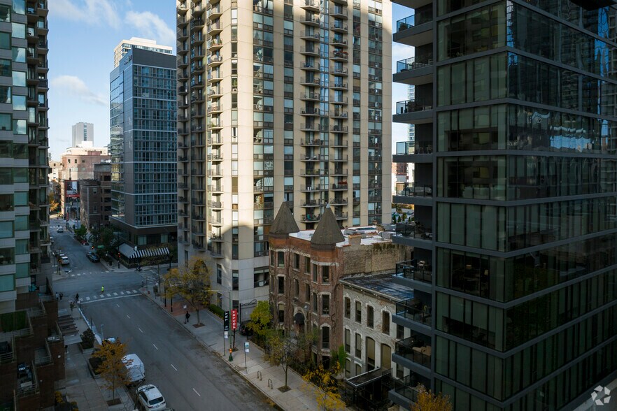 More Photos Of 62 W Huron St, Chicago Loft Creative Space For Sale