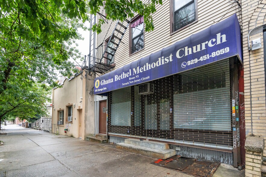More Photos Of 1711 Zerega Ave, Bronx Coworking Space
