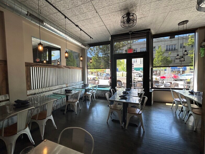 More Photos Of 1167 Wilmette Ave, Wilmette Storefront Retail Office For Lease