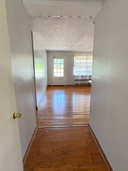 More Photos Of 1239 W Main St, Jenks Medical For Sale