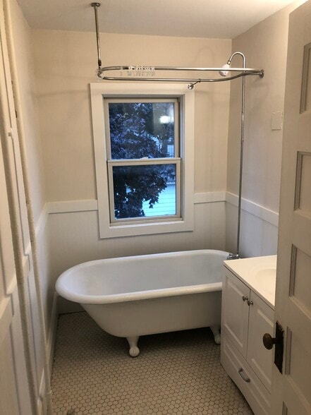 More Photos Of 2205 Pleasant Ave S, Minneapolis Apartments For Sale