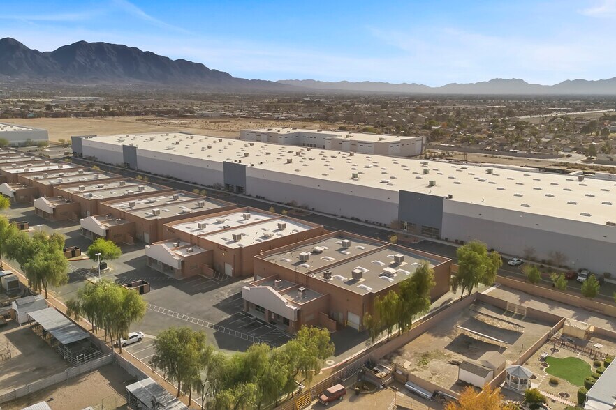 More Photos Of 2781 N Lamb Blvd, Las Vegas Distribution For Lease
