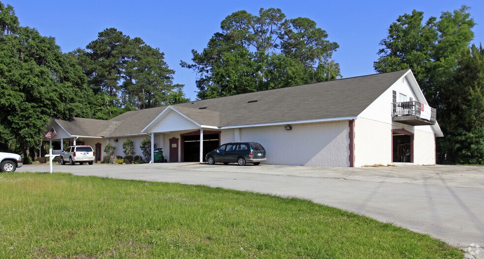 Primary Photo Of 2698 S Marion Ave, Lake City Showroom For Lease