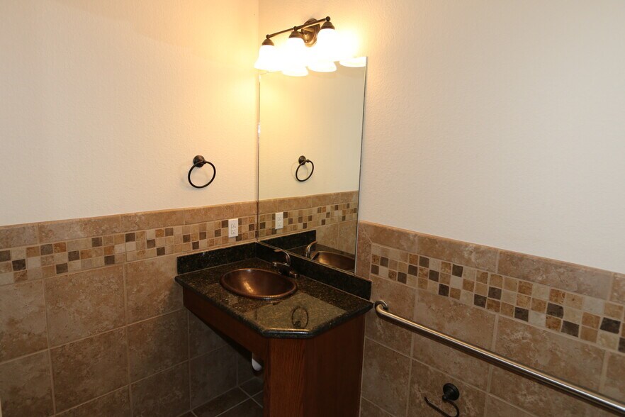 More Photos Of 2851 Joe Dimaggio Blvd, Round Rock Office For Sale