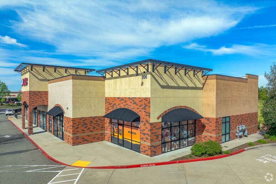 More Photos Of 990 Pleasant Grove Blvd, Roseville Unknown For Lease