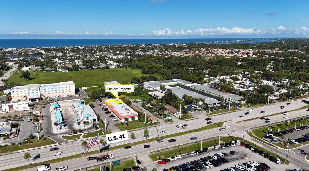 More Photos Of 115 N Tamiami Trl, Nokomis Office For Sale