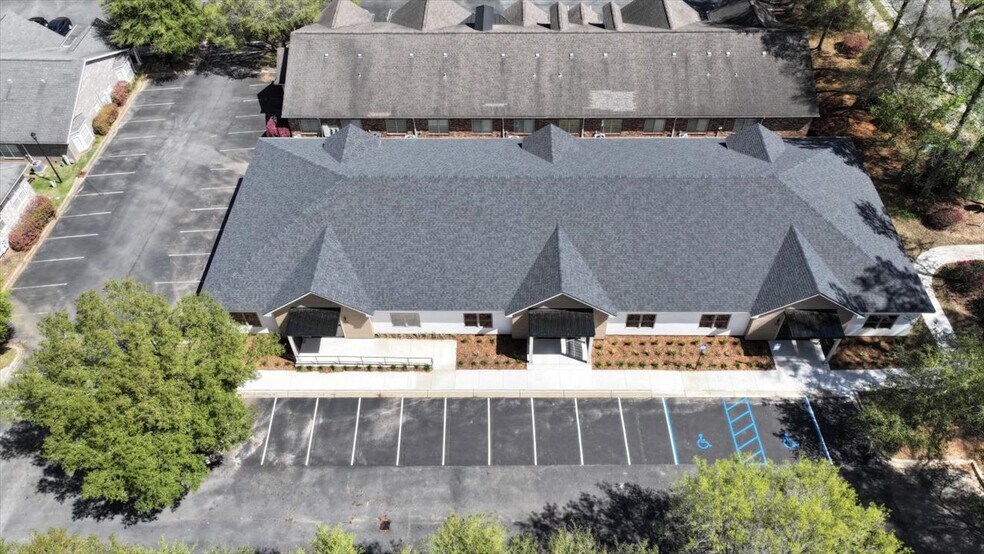 More Photos Of 2458 Mahan Dr, Tallahassee Medical For Lease