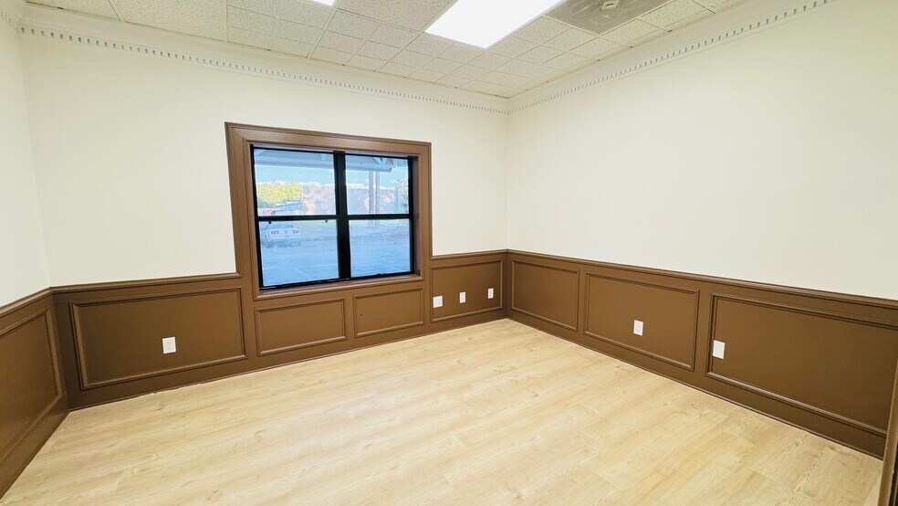 More Photos Of 8421 Baymeadows Way, Jacksonville Loft Creative Space For Lease