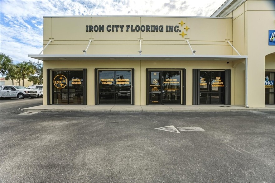 More Photos Of 17000 Alico Commerce Ct, Fort Myers Flex For Sale