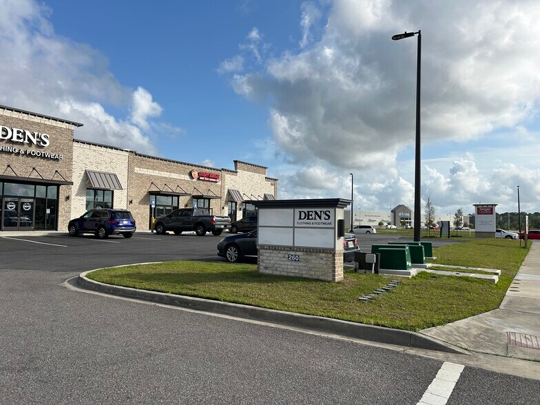 More Photos Of 260 Tanger Outlets Blvd, Pooler Storefront For Lease