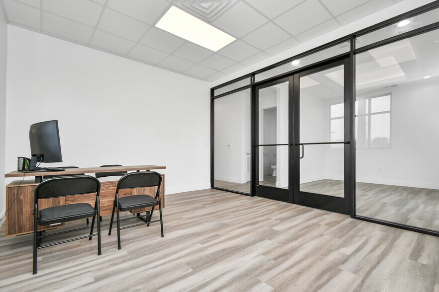 More Photos Of 4807 Sugar Grove Blvd, Stafford Medical For Lease