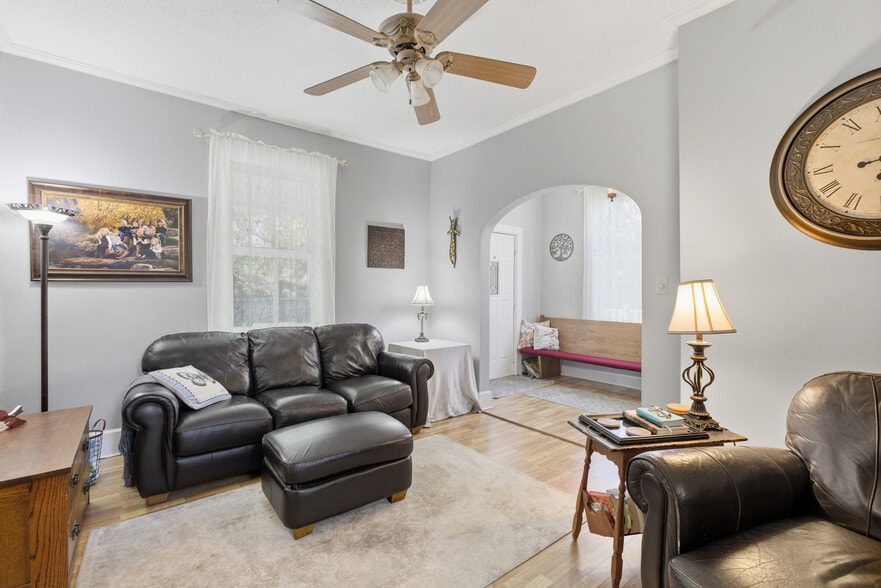 More Photos Of 1625 3rd Ave, Anoka Hospitality For Sale