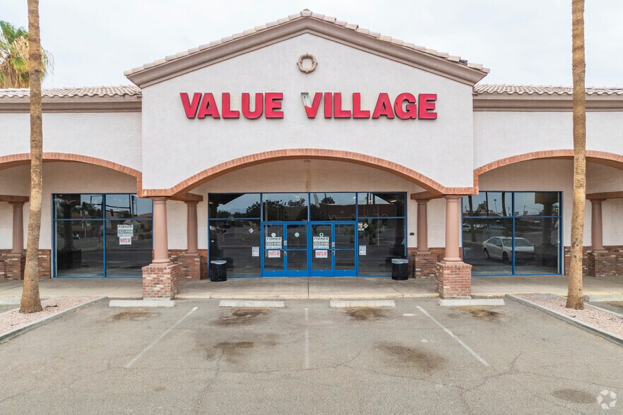 More Photos Of 5340-5346 W Glendale Ave, Glendale Freestanding For Lease