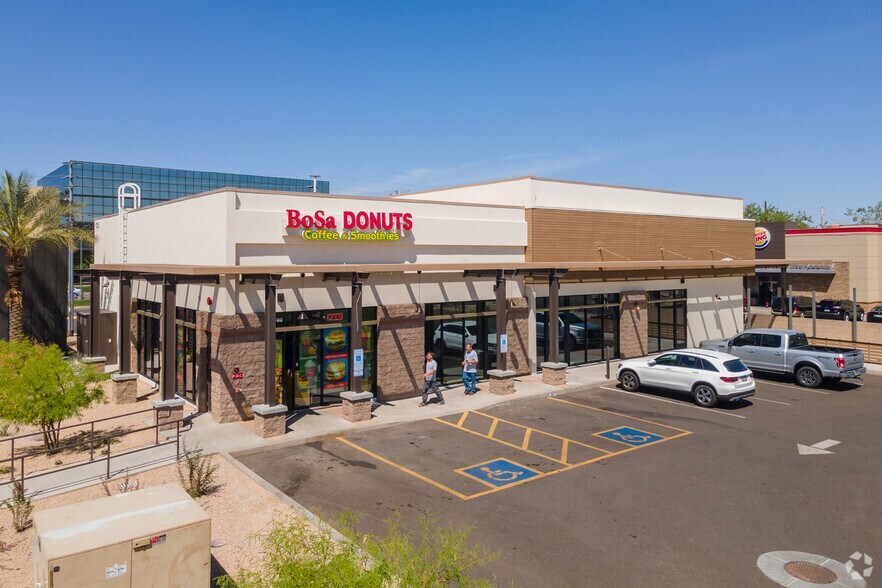 Primary Photo Of 125 N 44th St, Phoenix Storefront For Sale