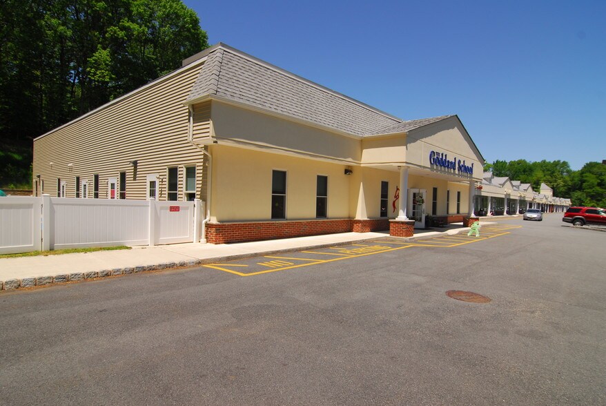 More Photos Of 240 US Highway 206, Flanders Restaurant For Lease