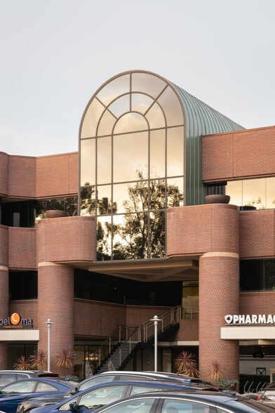 More Photos Of 4150 Regents Park Row, La Jolla Medical For Lease