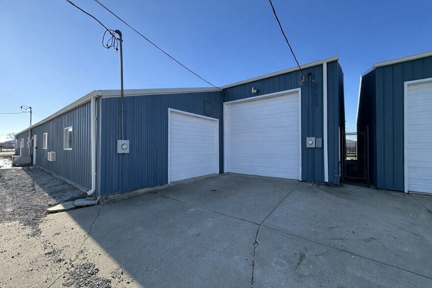 Primary Photo Of 231 E Walnut St, Chatham Industrial For Lease
