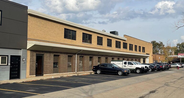 More Photos Of 8228 N McCormick Blvd, Skokie Manufacturing For Lease