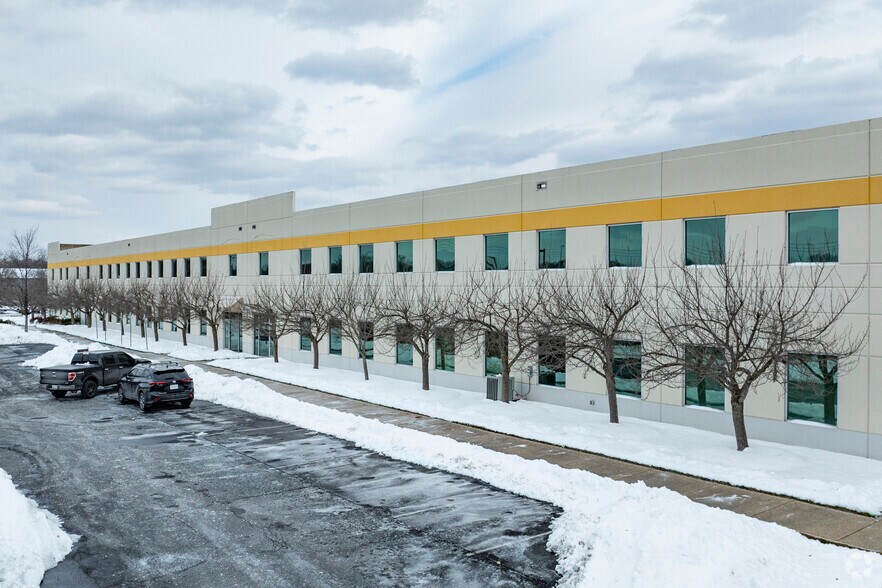 More Photos Of 7000 Gateway Ct, Manassas Warehouse For Lease