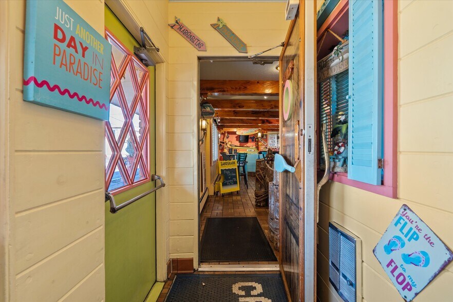 More Photos Of 1424 Main St, Sylvan Beach Restaurant For Sale