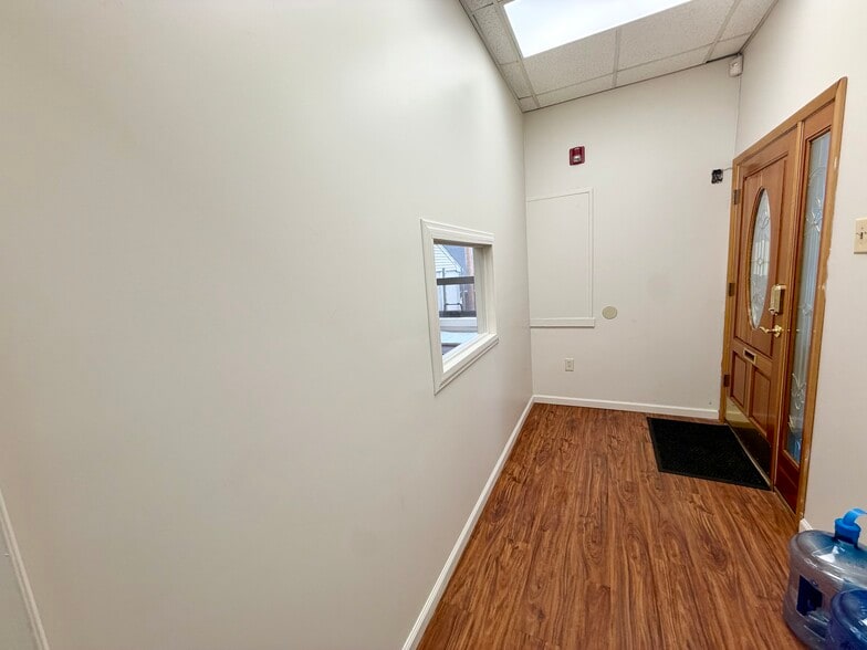 More Photos Of 1282 N Broad St, Hillside Loft Creative Space For Lease